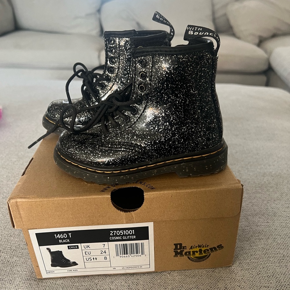 New In Box Size 8 toddler Dr Martens Black Cosmic Glitter boots